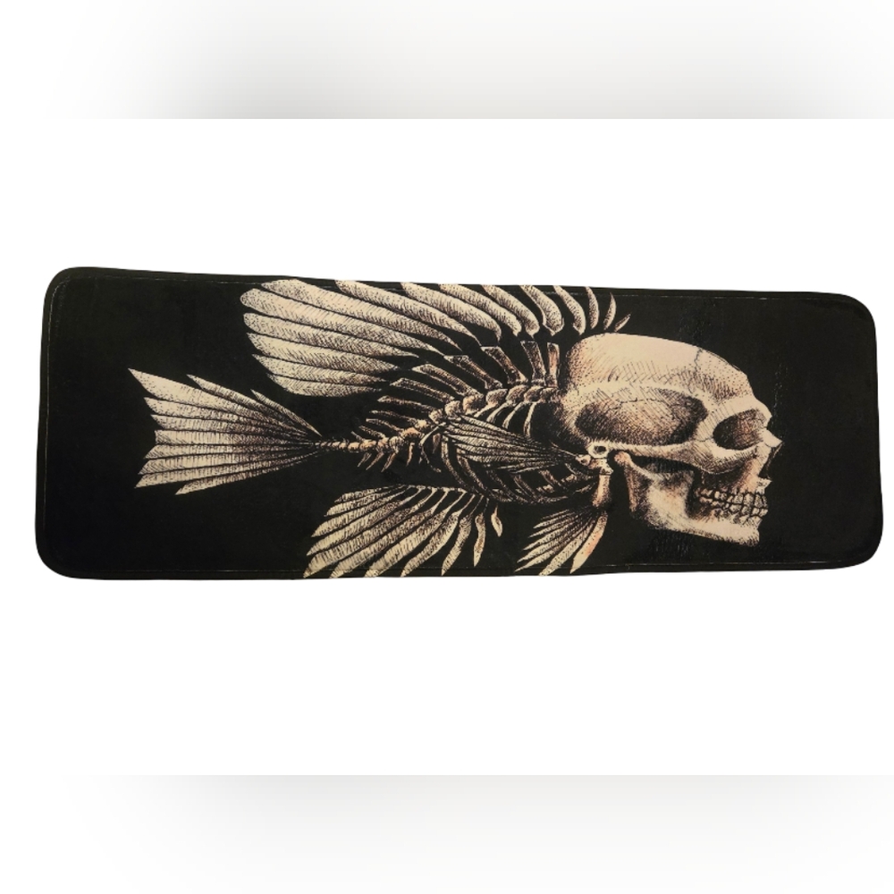 NWOT Skull Fish Bones Bath Mat